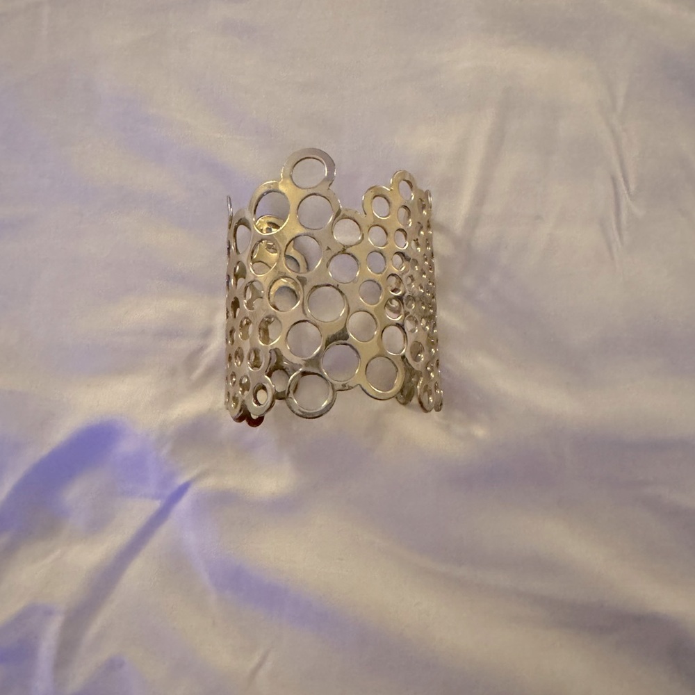 Women’s cuff bracelet